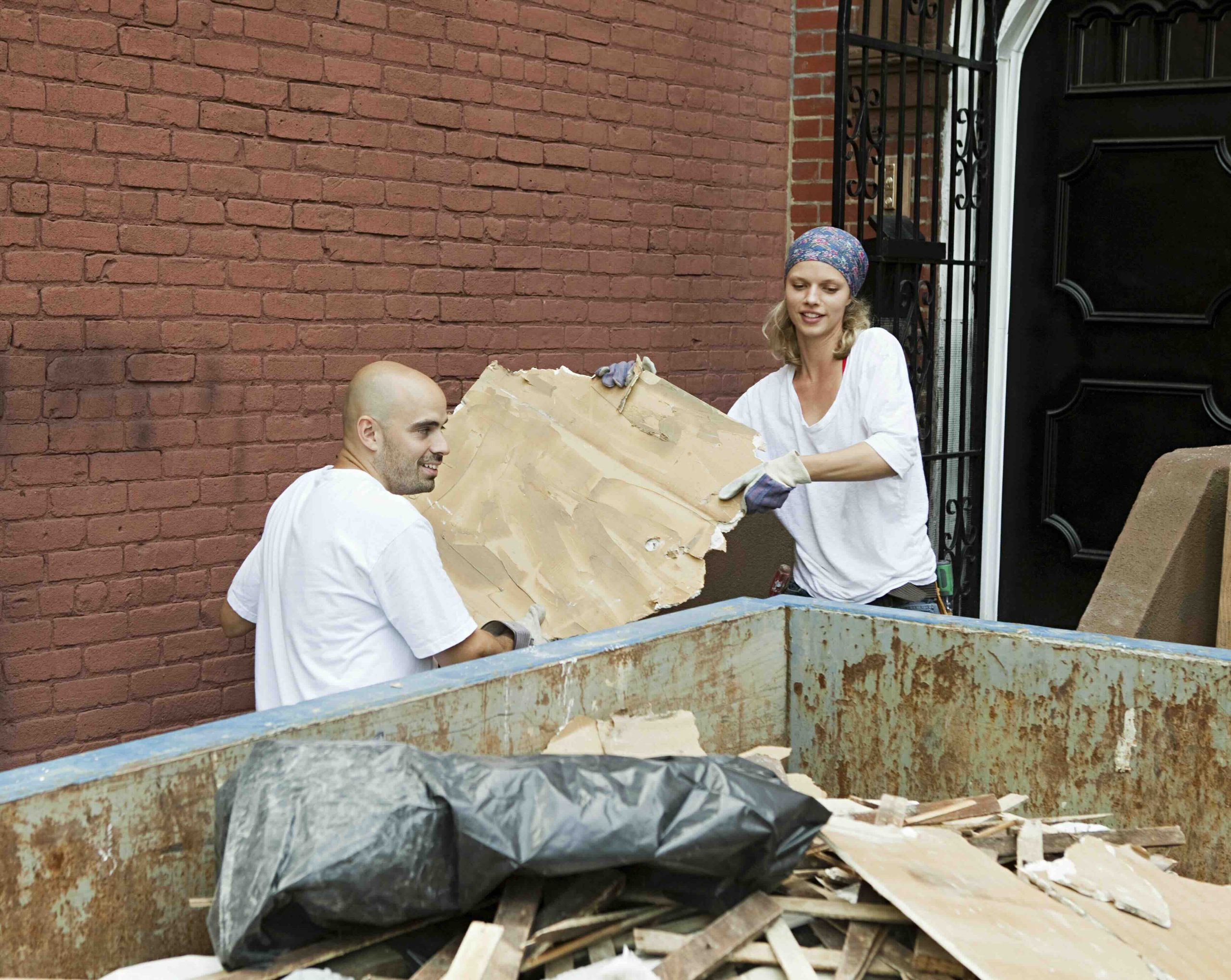 A photo showing how dumpster rentals help with home renovations.